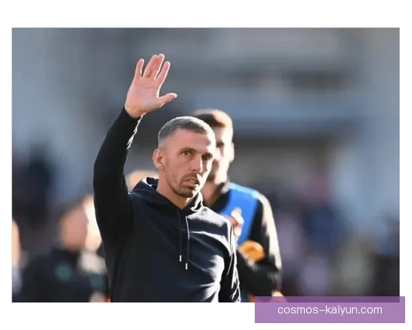 英超奥尼尔执教狼队后持续提升球队竞争力，表现值得关注